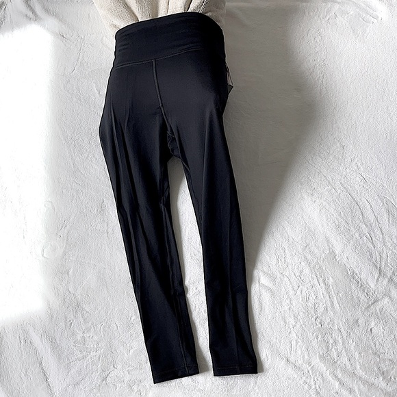 Victoria’s Secret new strappy back black leggings - Picture 7 of 7